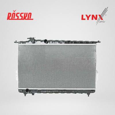 LYNXauto RB-1067 Радиатор охлаждения паяный MT