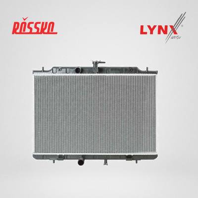LYNXauto RB-1105 Радиатор охлаждения паяный MT/CVT