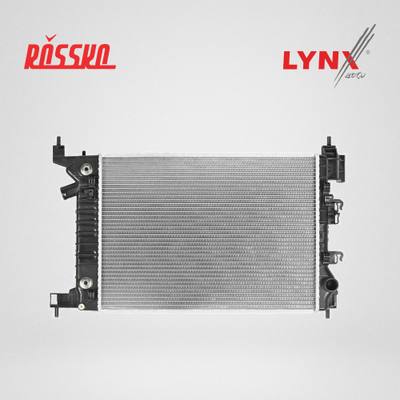 LYNXauto RB-2298 Радиатор охлаждения паяный AT