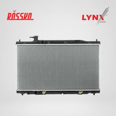LYNXauto RB-2328 Радиатор охлаждения паяный AT